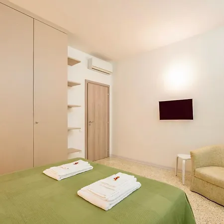 Apartments Navigli Center * Milaan