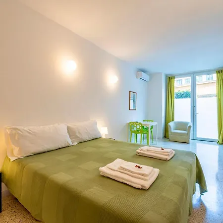 Apartments Navigli Center * Milaan