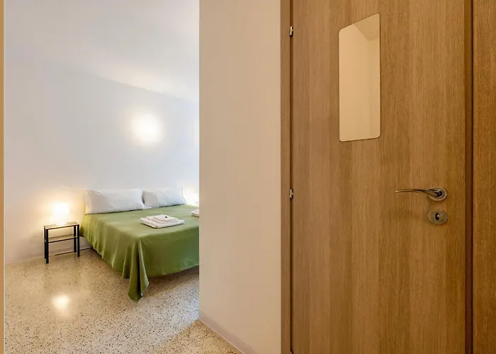 Navigli Center *